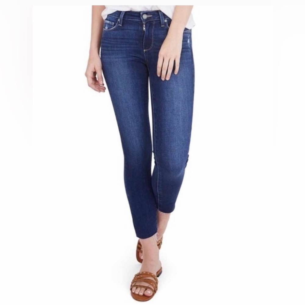 PAIGE Jeans Size 29 Women’s Kylie Crop‎ Blue Skinny Raw Hem Jeans 💙💙
